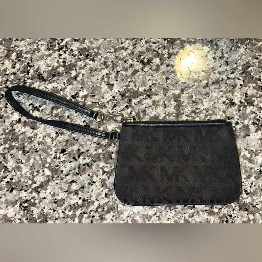 Michael Kors Wristlet